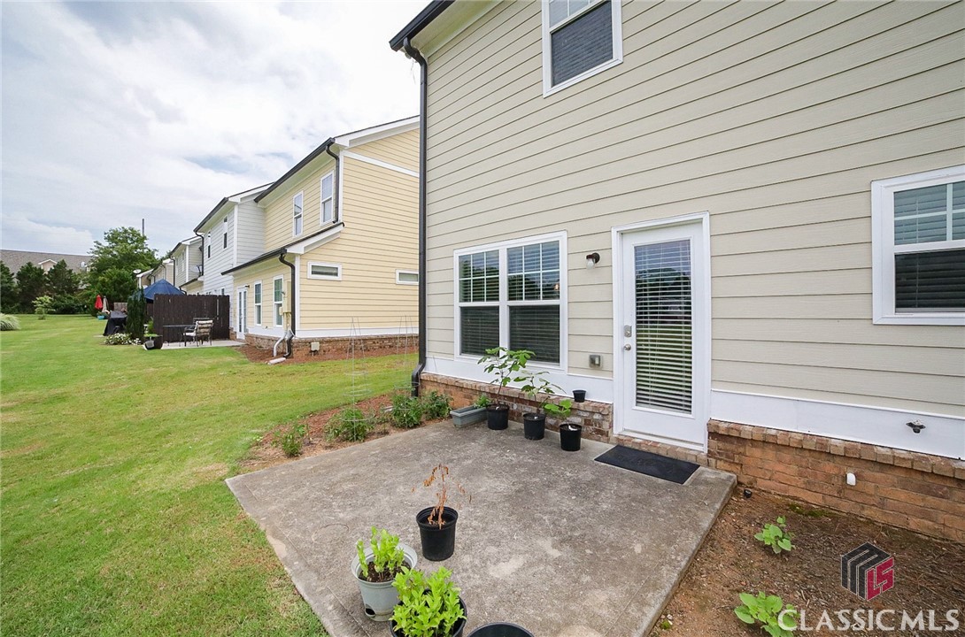1686 Lincoln Drive