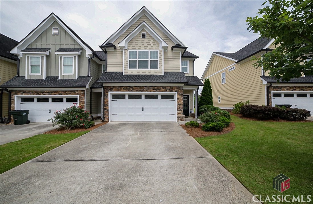 1686 Lincoln Drive