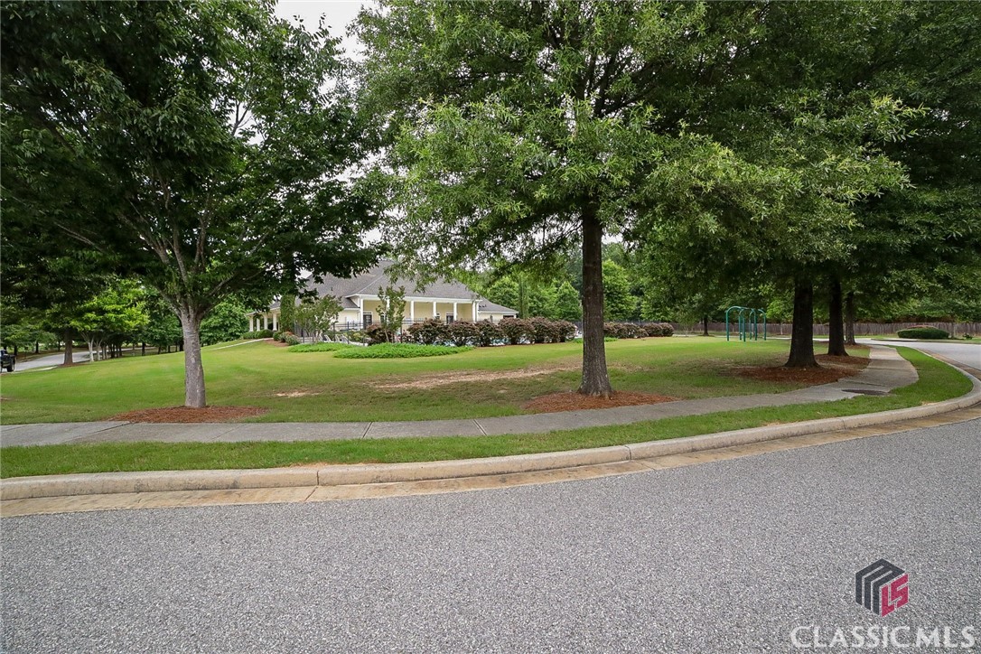 1686 Lincoln Drive