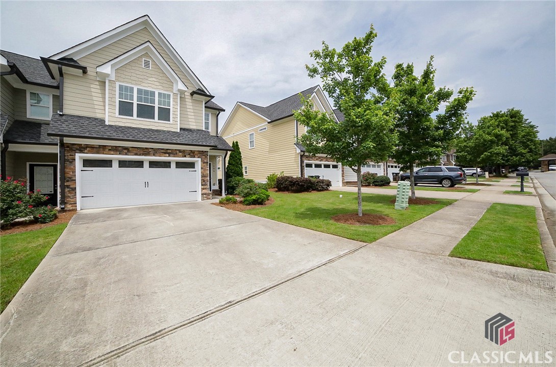 1686 Lincoln Drive