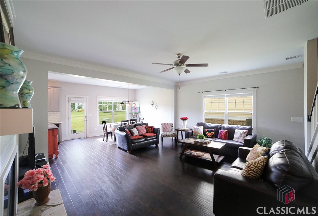 1686 Lincoln Drive
