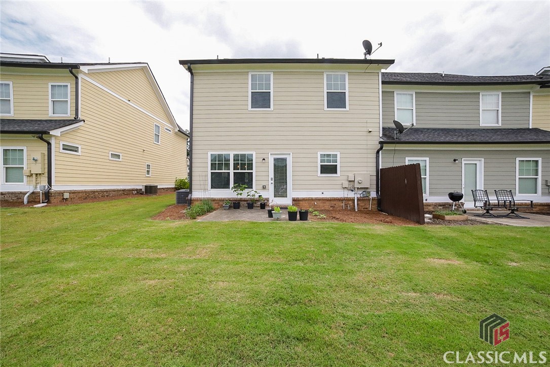 1686 Lincoln Drive