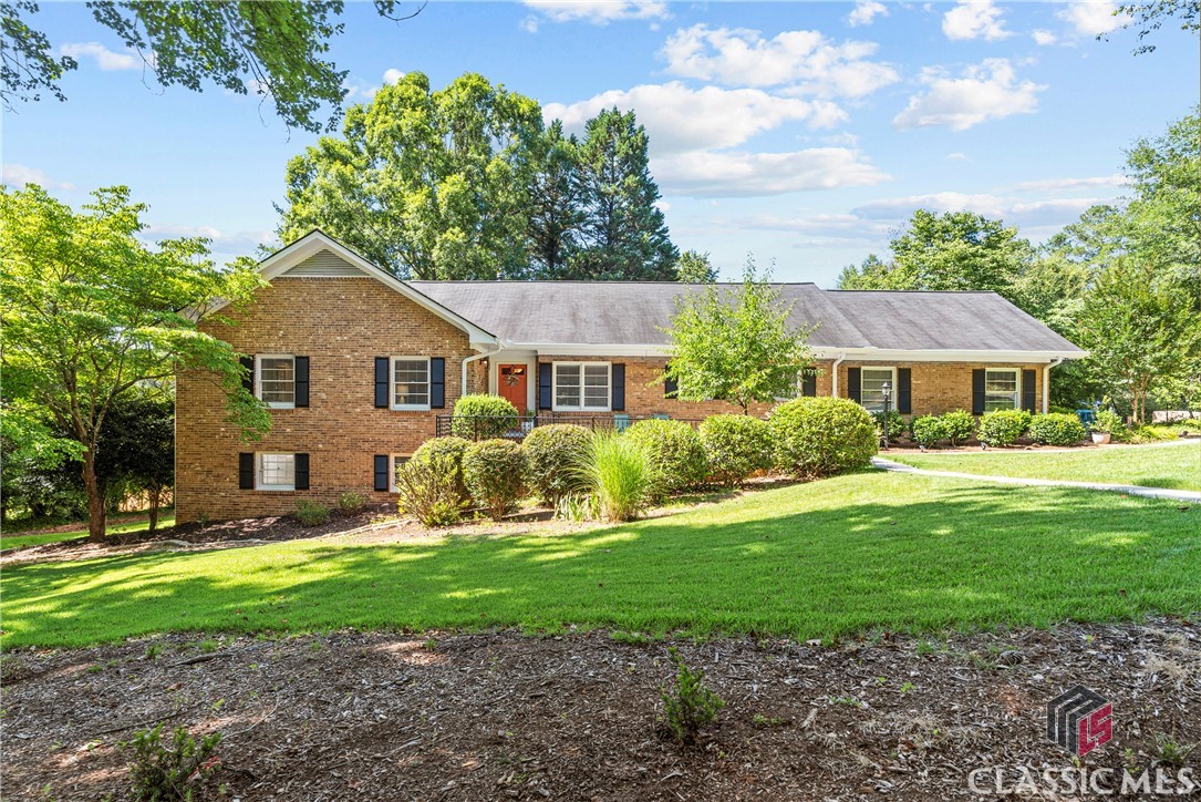 310 St George Drive