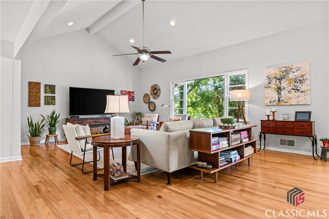 310 St George Drive
