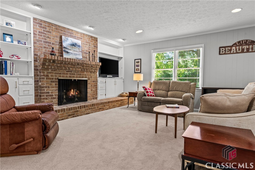 310 St George Drive