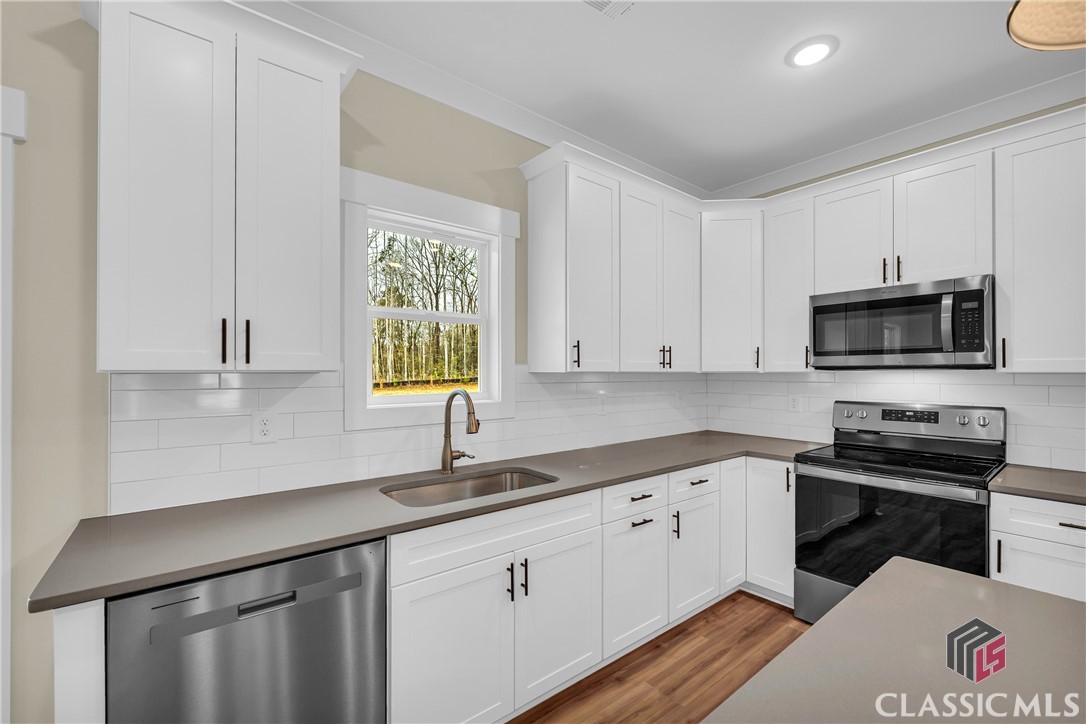 284 Water Oak Way