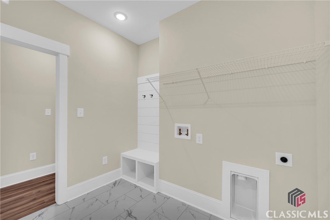 284 Water Oak Way