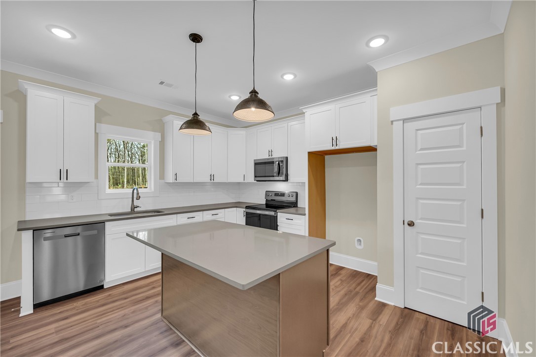 284 Water Oak Way