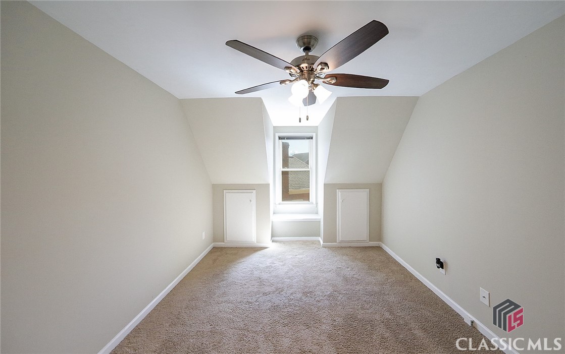 1800 Stockton Walk Lane