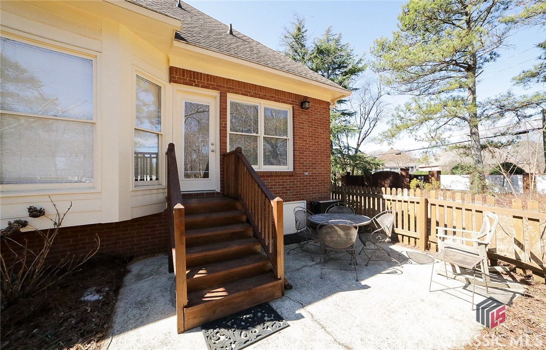 1800 Stockton Walk Lane
