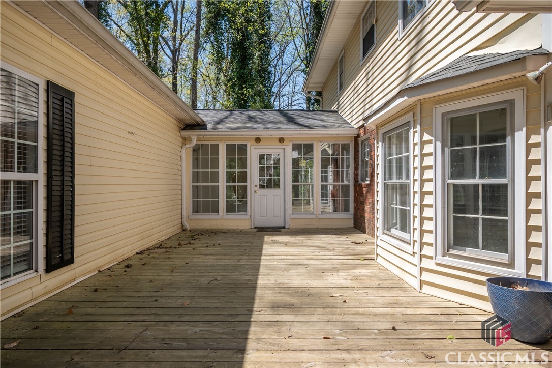 170 Horseshoe Circle