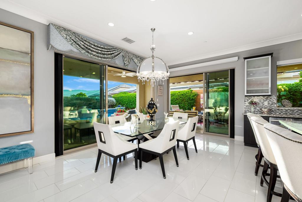 51375 Charlbury Street