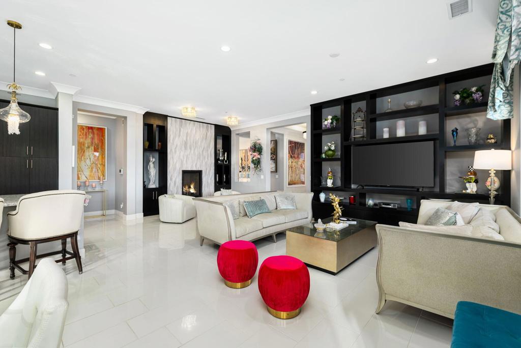 51375 Charlbury Street