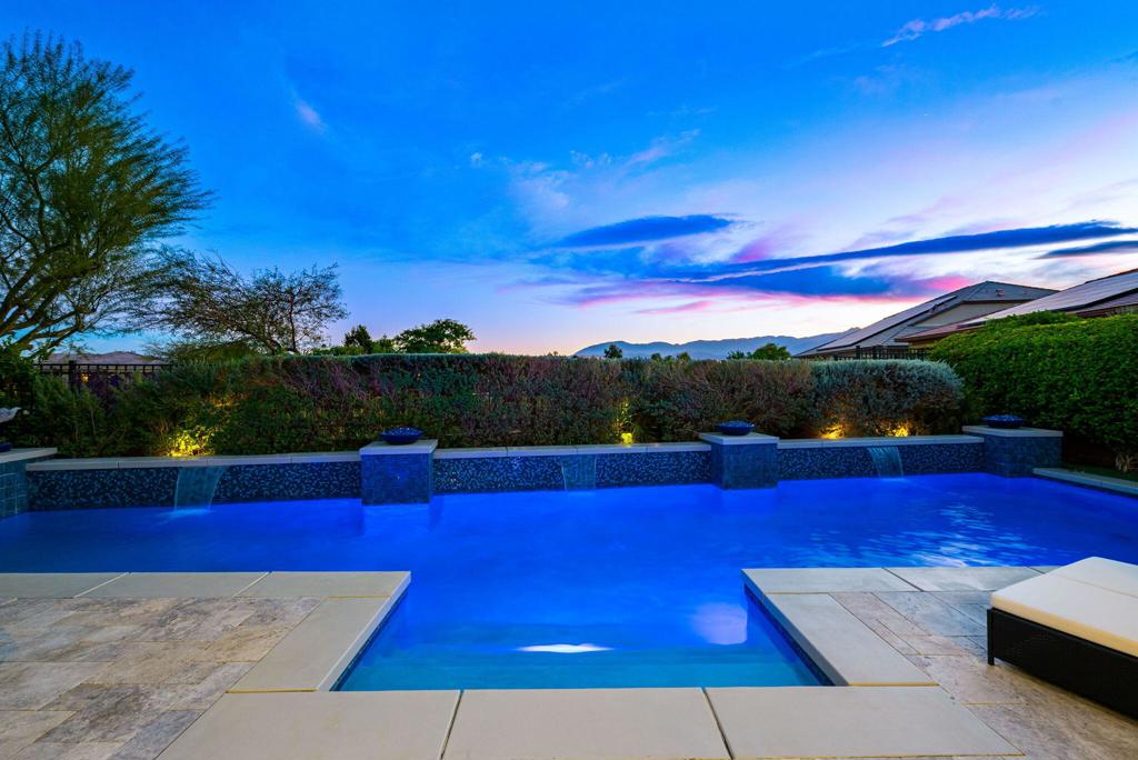 51375 Charlbury Street