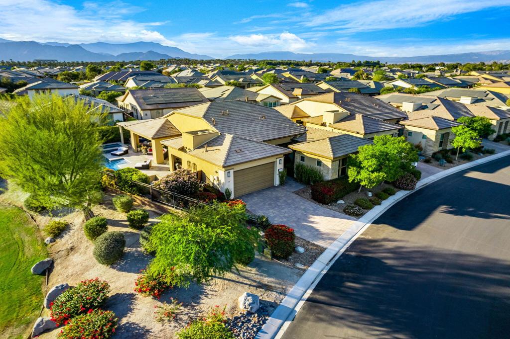 51375 Charlbury Street