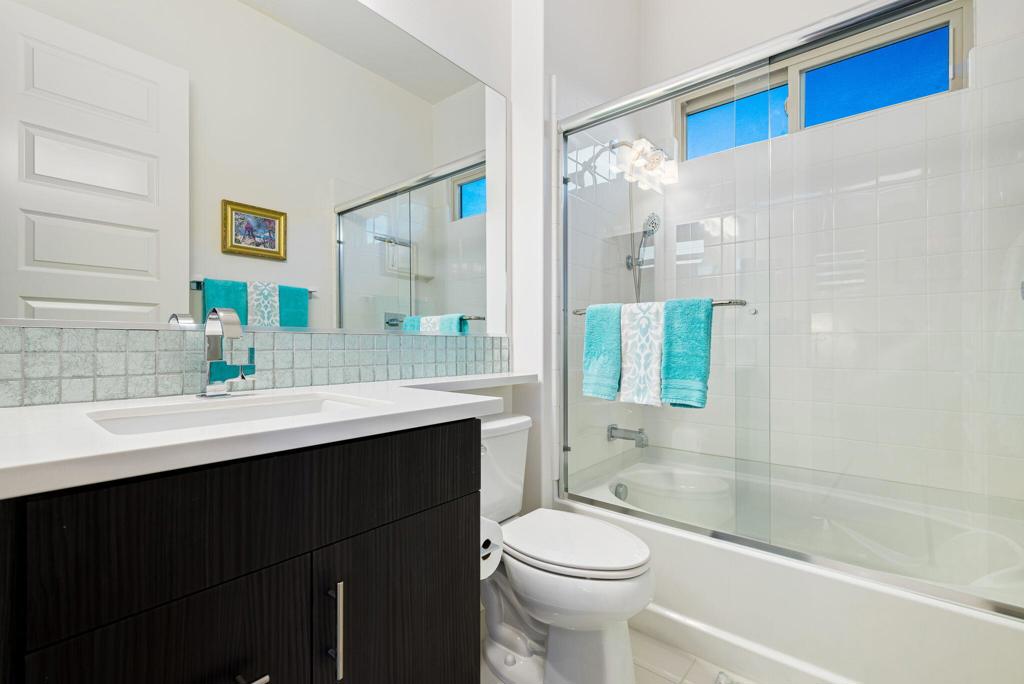 51375 Charlbury Street