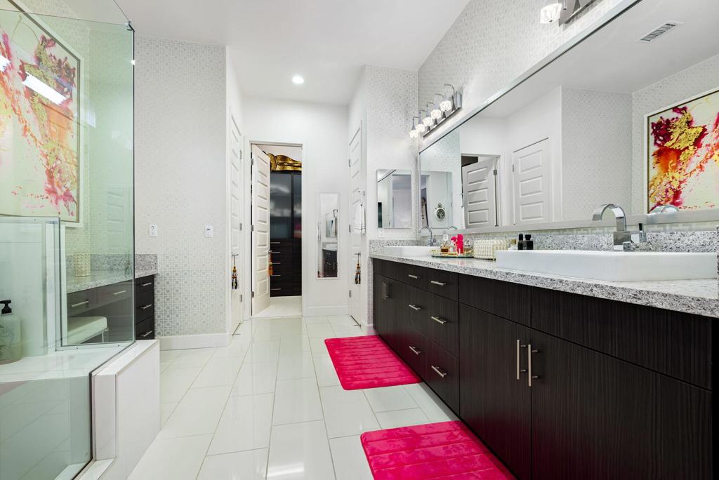 51375 Charlbury Street