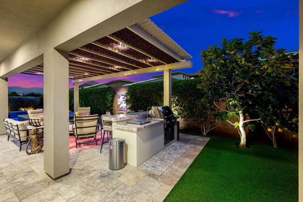 51375 Charlbury Street