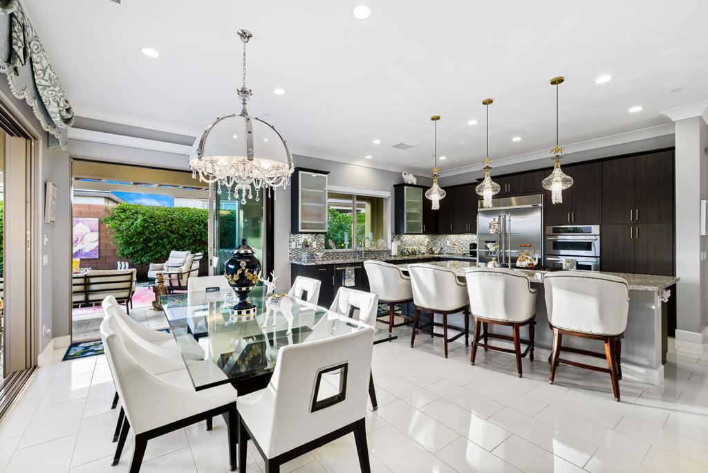 51375 Charlbury Street