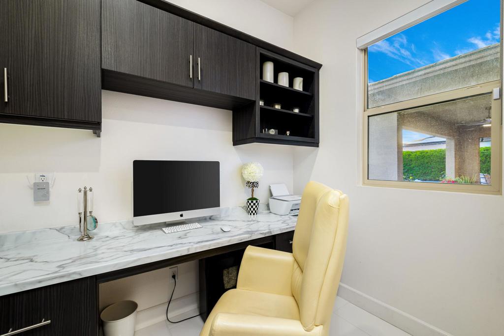 51375 Charlbury Street