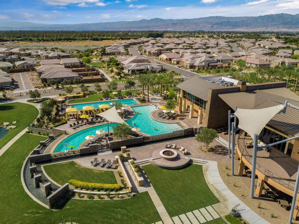 51375 Charlbury Street