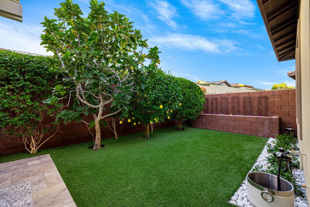 51375 Charlbury Street