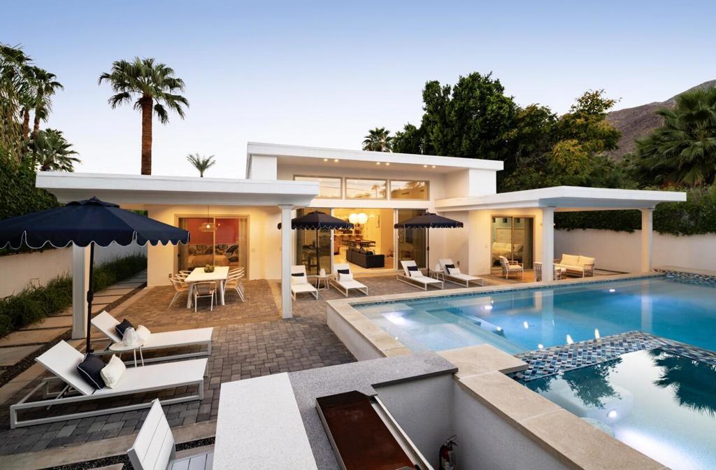 154 E Ocotillo Avenue