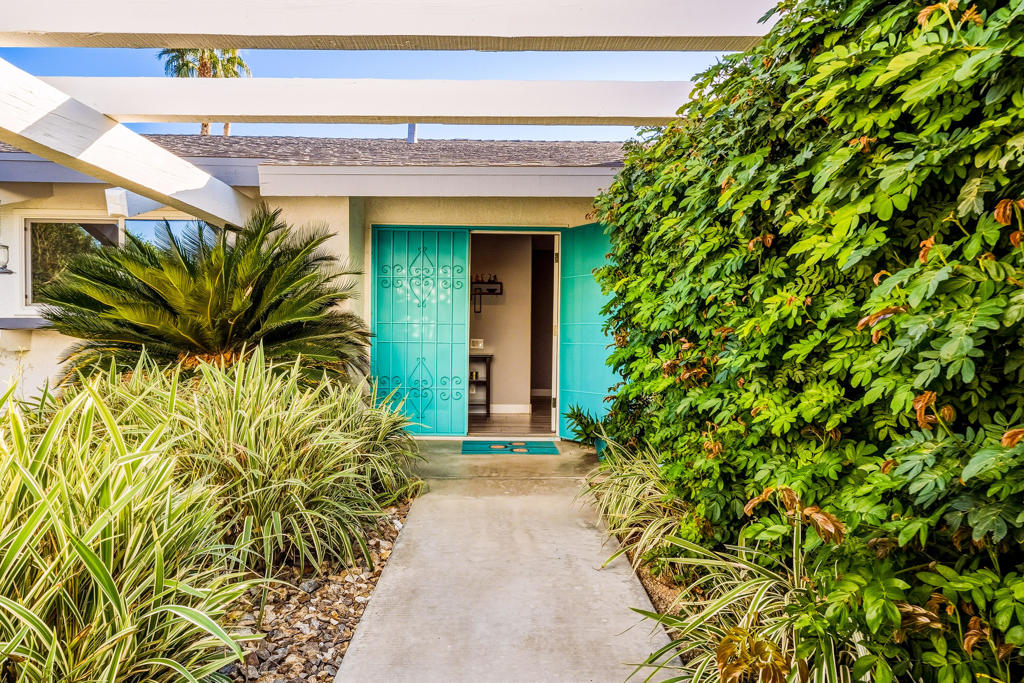 43620 Palmilla Circle