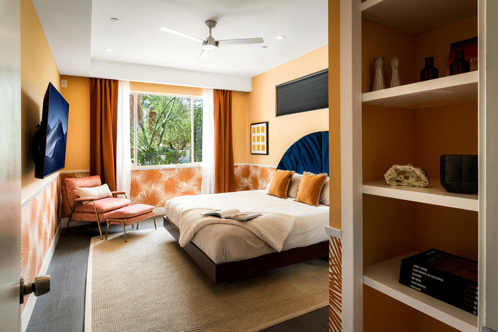 154 E Ocotillo Avenue