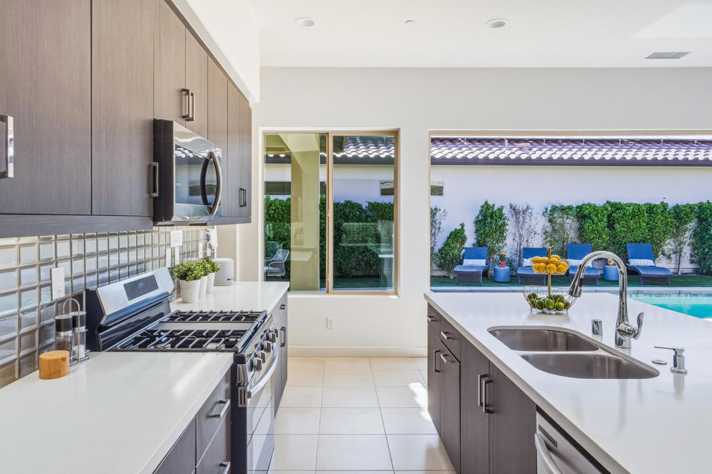 80268 Platinum Way