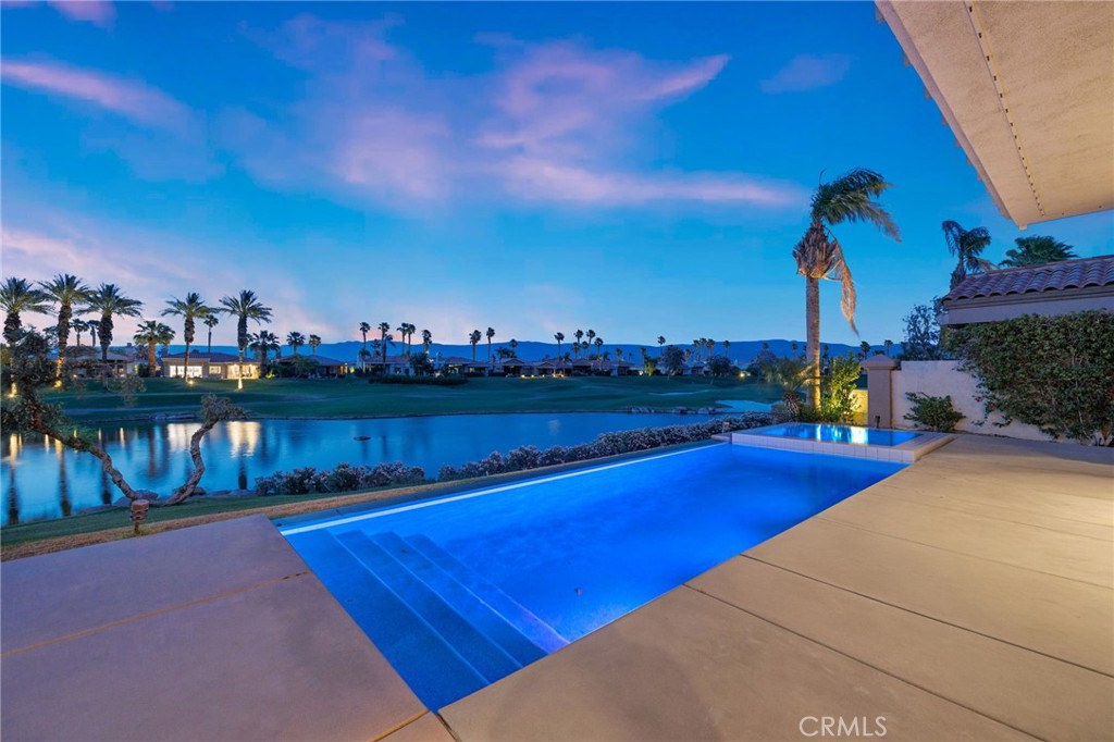 421 White Horse Trail