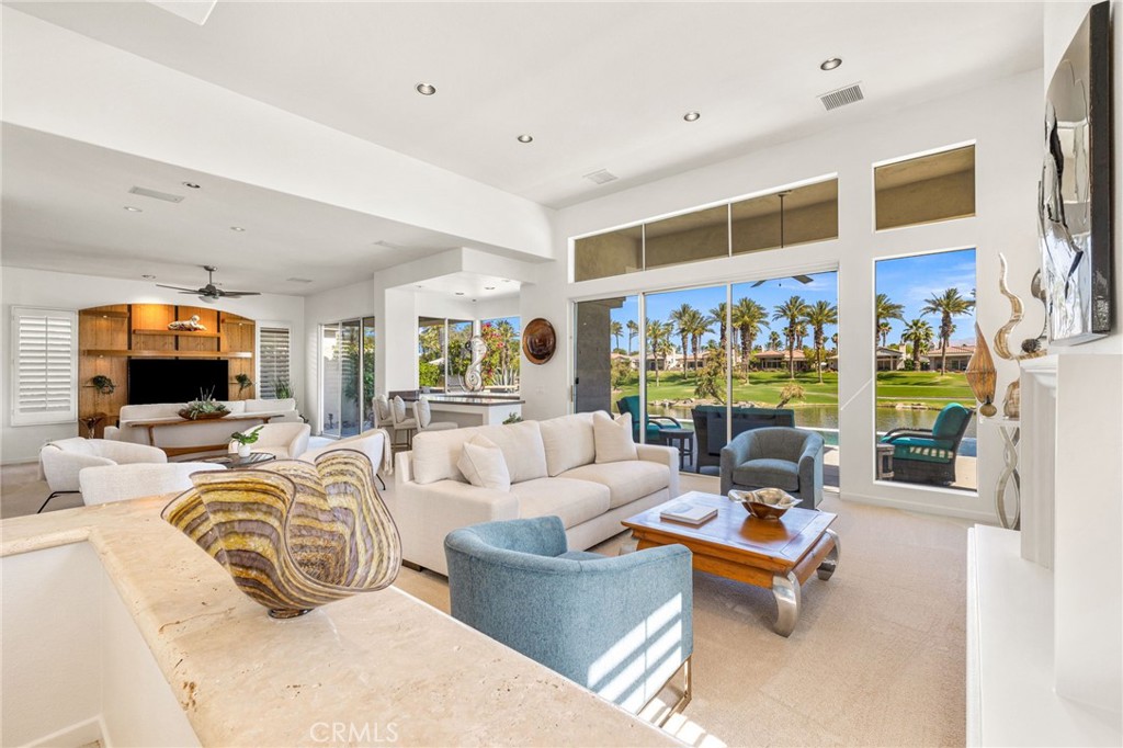 421 White Horse Trail