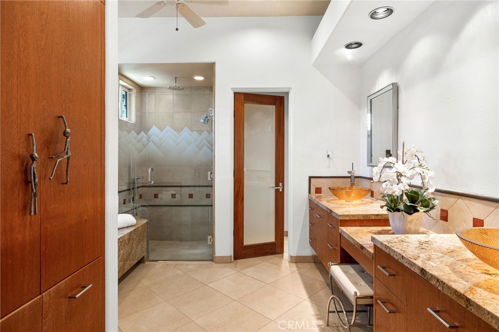 421 White Horse Trail