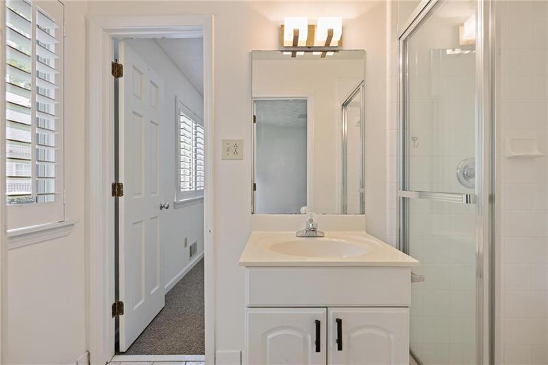 2792 Lansdowne Lane SE