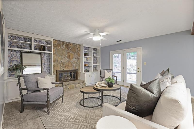 2792 Lansdowne Lane SE