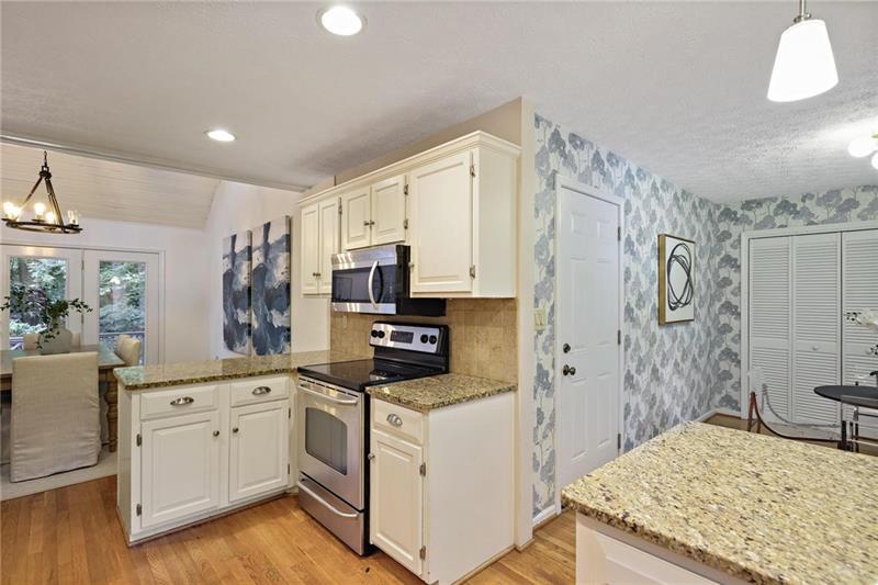 2792 Lansdowne Lane SE