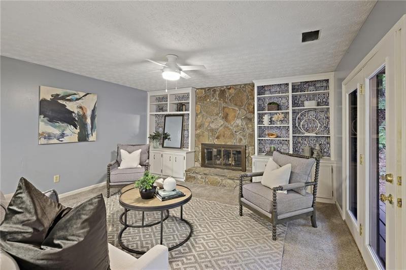 2792 Lansdowne Lane SE