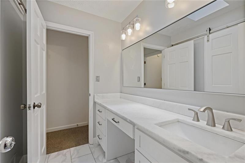 2792 Lansdowne Lane SE