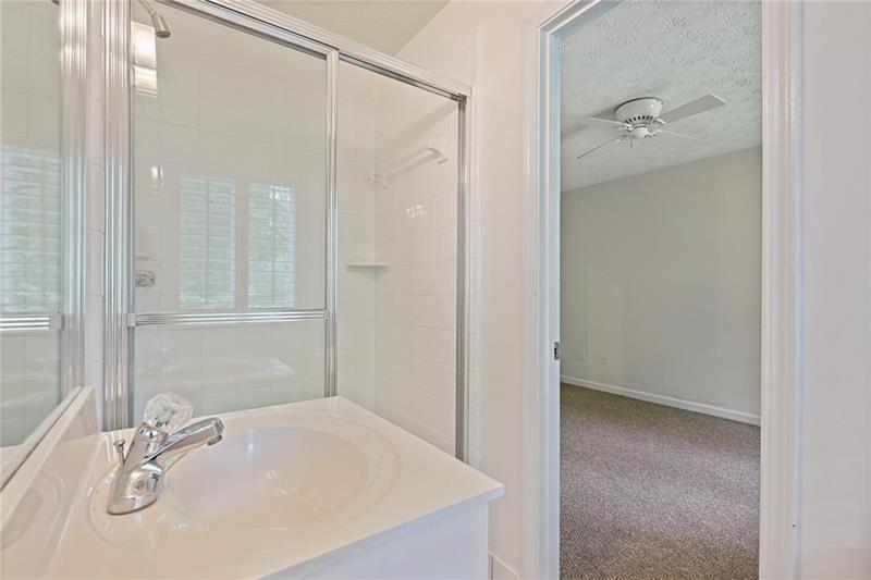 2792 Lansdowne Lane SE