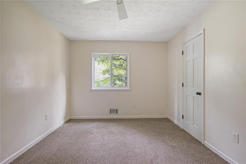 2792 Lansdowne Lane SE