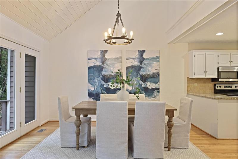 2792 Lansdowne Lane SE