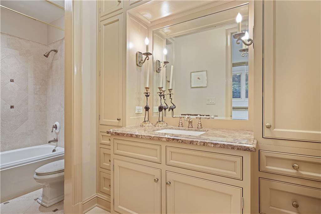 3040 Peachtree Road NW Unit 1905