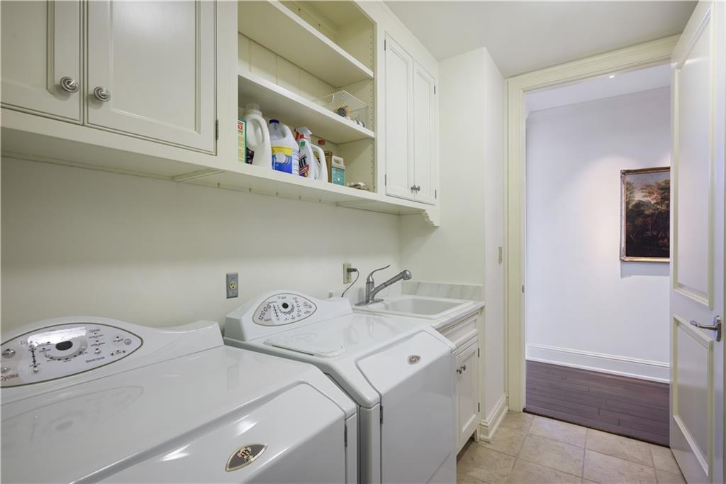 3040 Peachtree Road NW Unit 1905