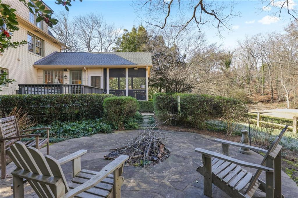 2586 Hyde Manor Drive NW