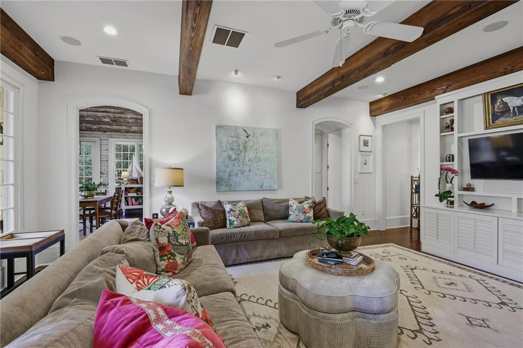 2586 Hyde Manor Drive NW