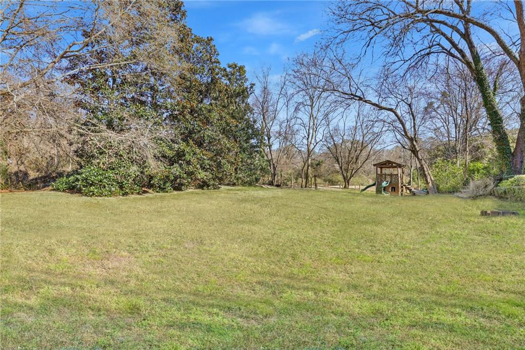 2586 Hyde Manor Drive NW