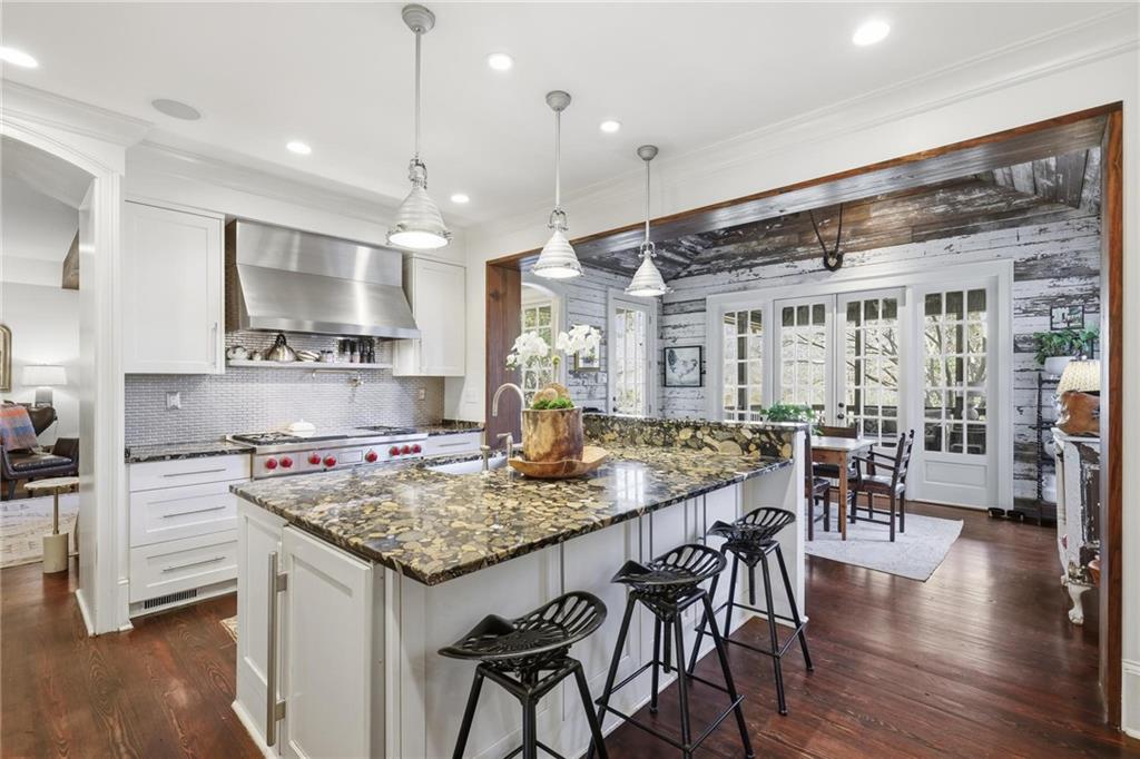 2586 Hyde Manor Drive NW