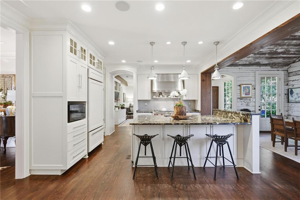 2586 Hyde Manor Drive NW