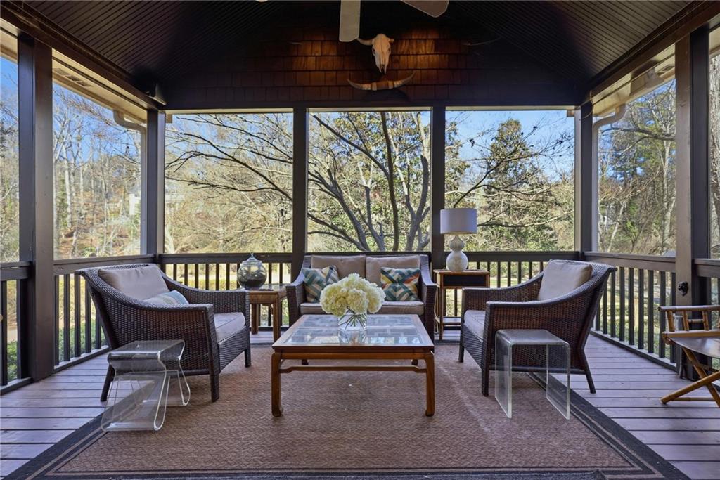 2586 Hyde Manor Drive NW