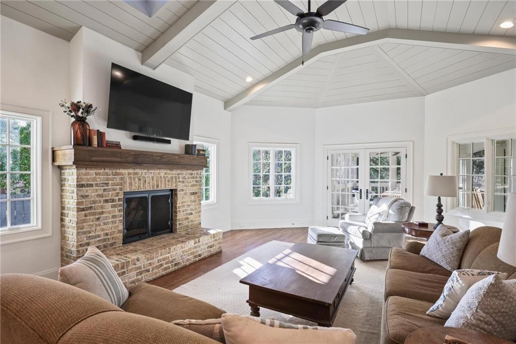 2622 Ellwood Drive NE